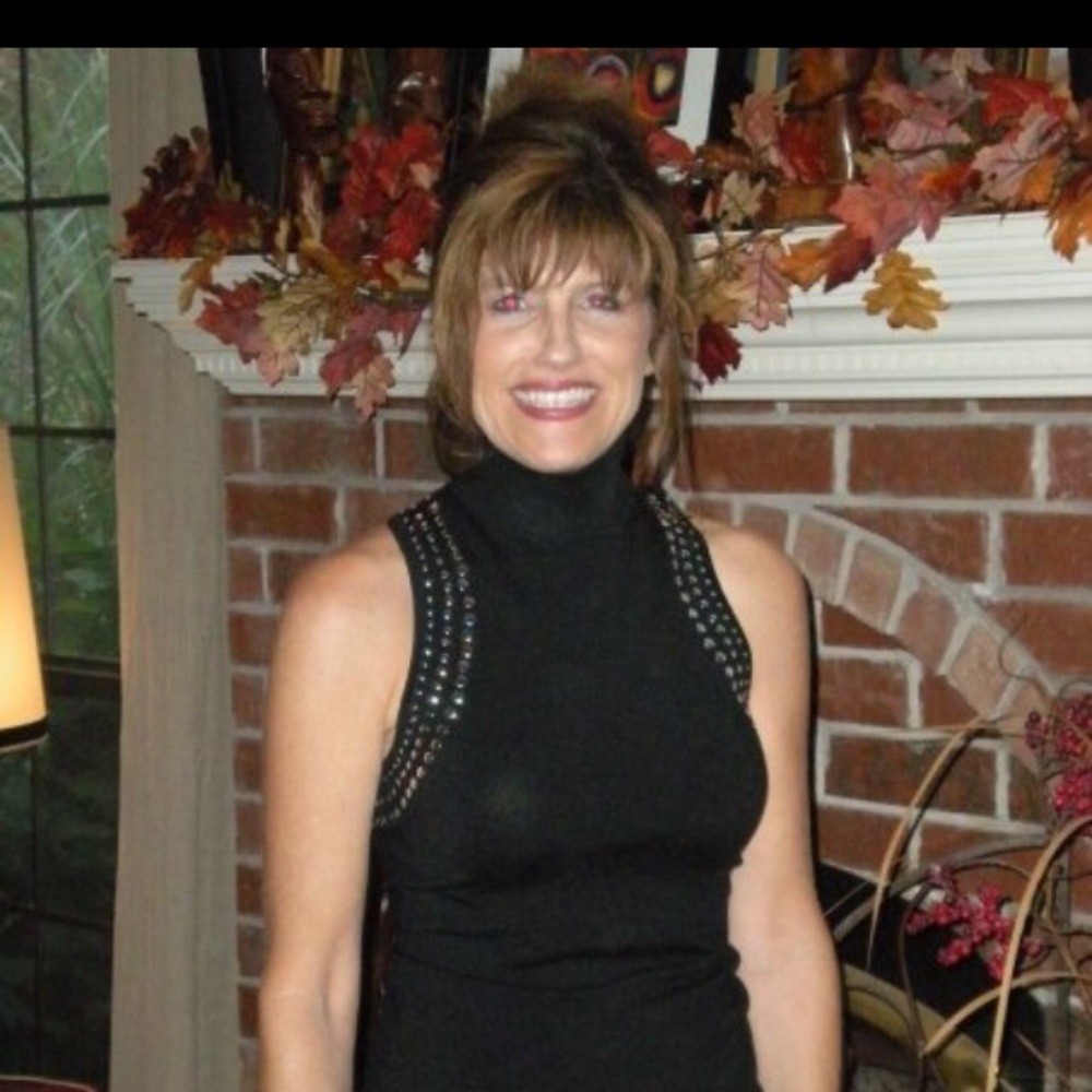 Meet your Posher, Debbie